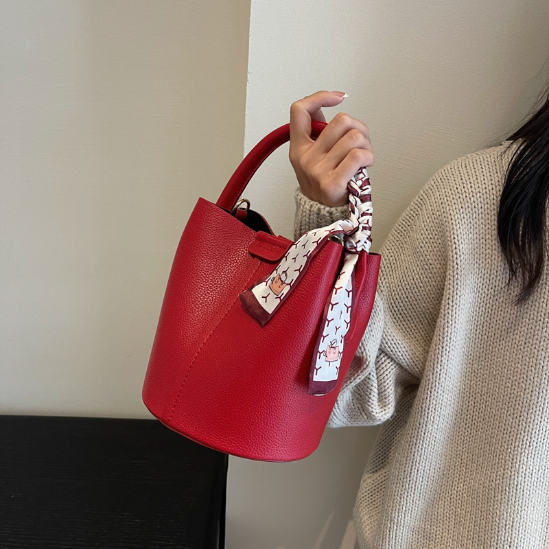 Red PU Bucket Shoulder and Cro - огляд і ціна Luxury Bags In Sale