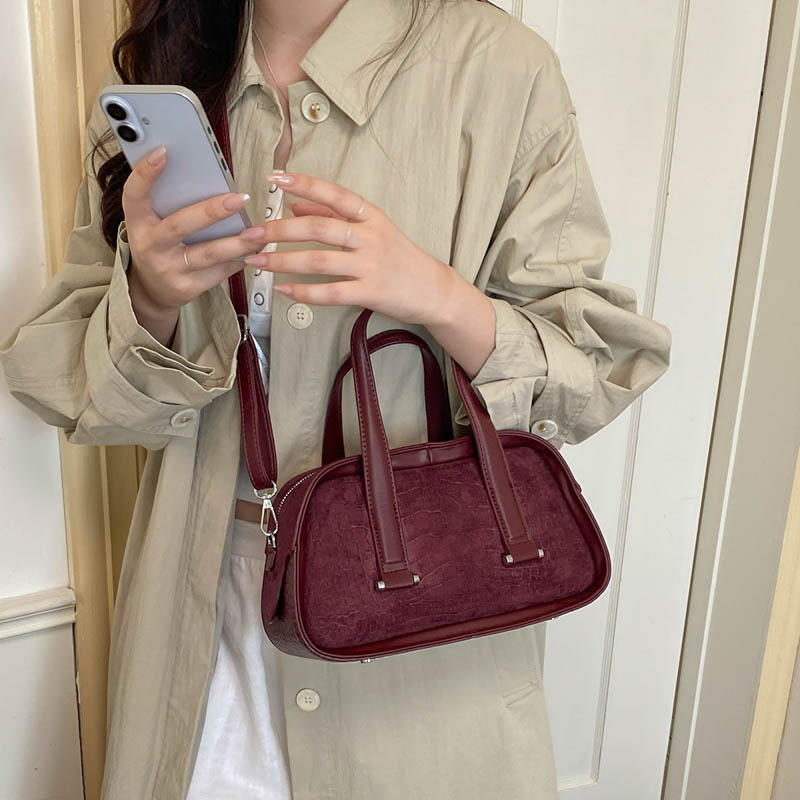 Retro Crocodile Textured Mini  - огляд і ціна Luxury Bags Consignment