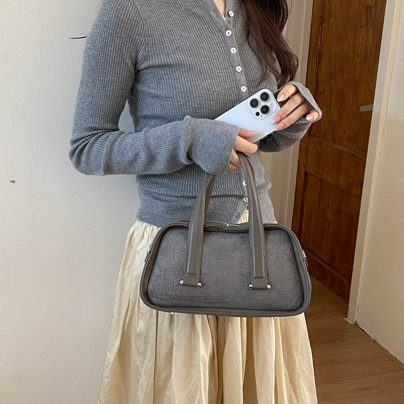 Retro Crocodile Textured Mini  - огляд і ціна Luxury Bags Consignment
