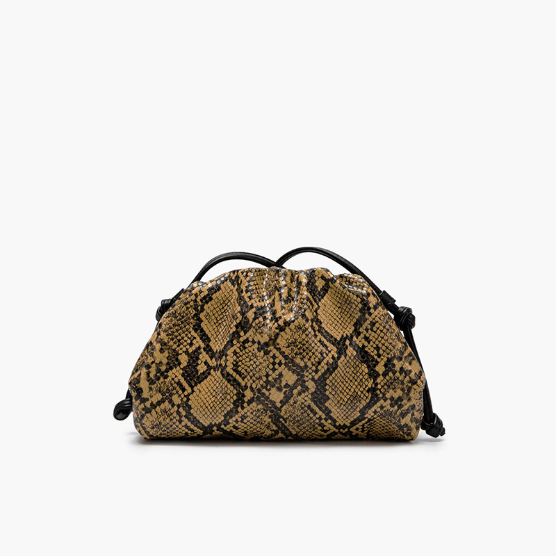 Ruched Serpentine Dumpling Bag - огляд і ціна Luxury Bags Consignment