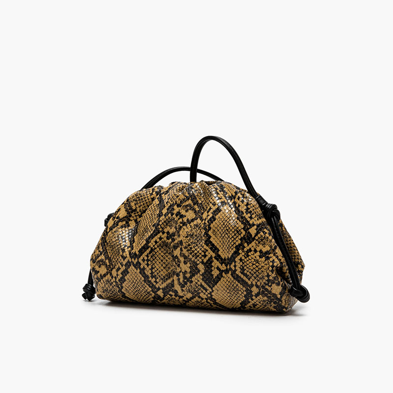 Ruched Serpentine Dumpling Bag - огляд і ціна Luxury Bags Consignment