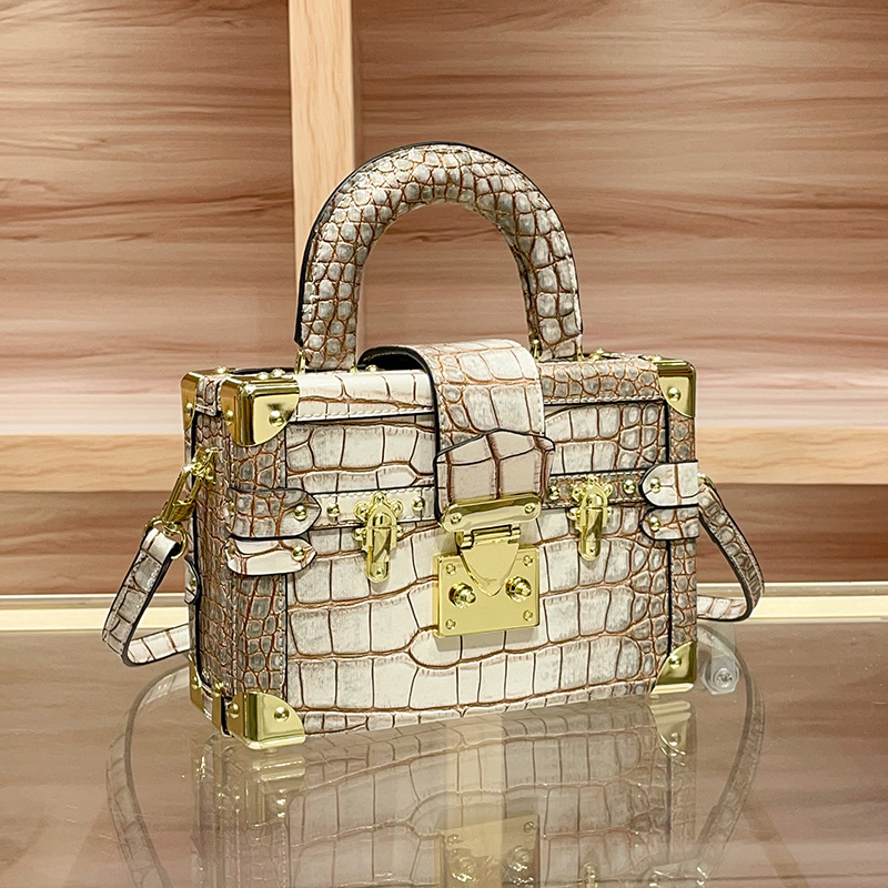 Fashionable Letter Logo Design - огляд і ціна Luxury Bags Logo